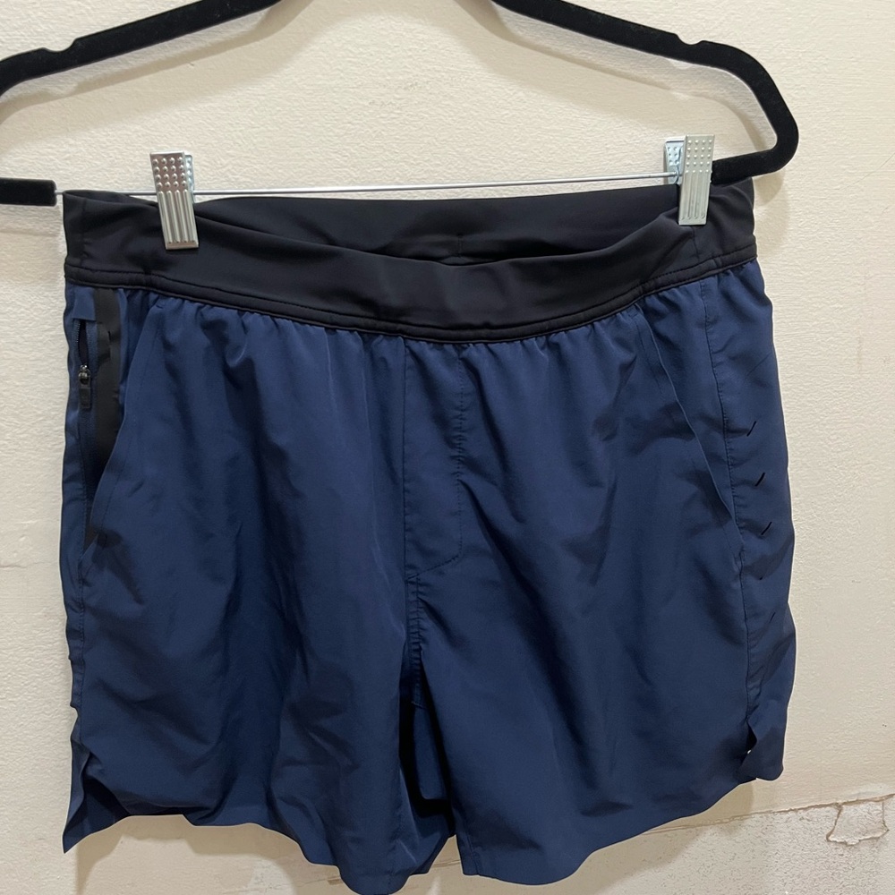 Ten thousand interval shorts with liner